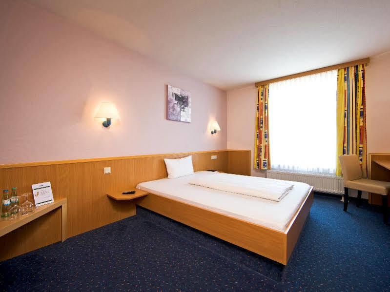 DORMERO Hotel Bretten Esterno foto